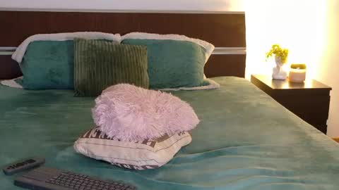 sofi moon26 online show from 04/15/26, 07:58