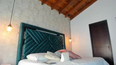 Sofi online show from 10/31/25, 11:22