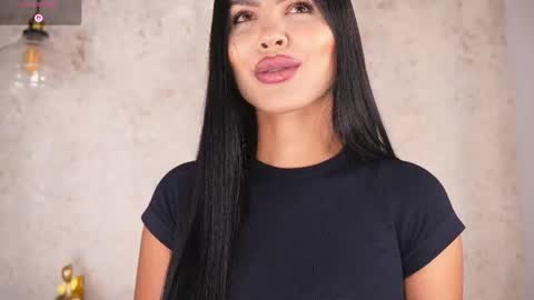 Snapshot of sofi_moreno chatting on 06/07/26, 11:25 Sofi online show from 06/07/26, 11:25