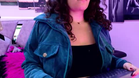 Sofi Noa online show from 12/05/25, 11:19