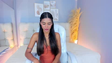 Sofia online show from 01/11/25, 01:27