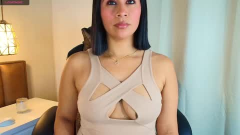 Sofia online show from 02/25/25, 01:06