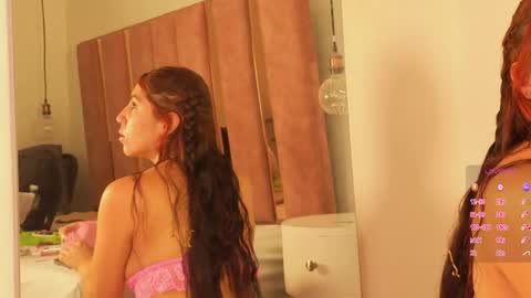 sofia_foxx1 online show from 05/12/26, 11:51