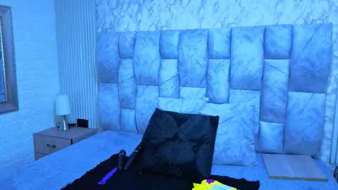 sofia gutierrez   online show from 12/19/25, 03:24