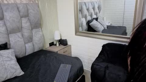 sofia gutierrez   online show from 02/16/26, 10:50