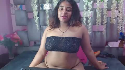 Snapshot of sofia_hernandeez_ chatting on 12/19/24, 12:34 Sofi online show from 12/19/24, 12:34