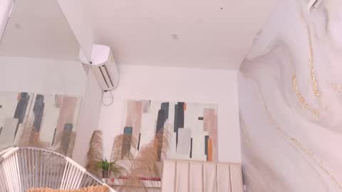 Sofi  online show from 04/22/26, 06:42