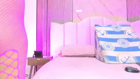 Sofia online show from 02/01/26, 03:05