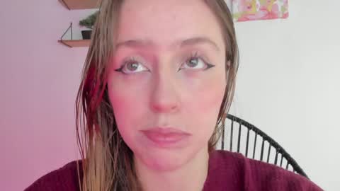 Snapshot of sofia_palacios_ chatting on 12/30/24, 02:53 online show from 12/30/24, 02:53