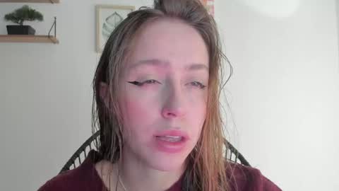 Snapshot of sofia_palacios_ chatting on 01/18/25, 03:31 online show from 01/18/25, 03:31