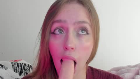 Snapshot of sofia_palacios_ chatting on 02/06/25, 04:31 online show from 02/06/25, 04:31