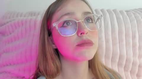 Snapshot of sofia_palacios_ chatting on 02/11/25, 04:33 online show from 02/11/25, 04:33