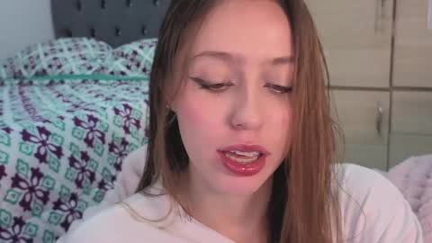Snapshot of sofia_palacios_ chatting on 05/12/26, 04:20 online show from 05/12/26, 04:20