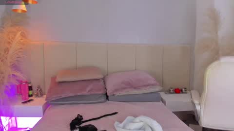 SOFIA PAMELA online show from 09/13/25, 07:02