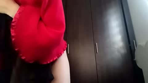 Snapshot of sofia_resiliente chatting on 11/08/25, 09:46 SOFIA online show from 11/08/25, 09:46