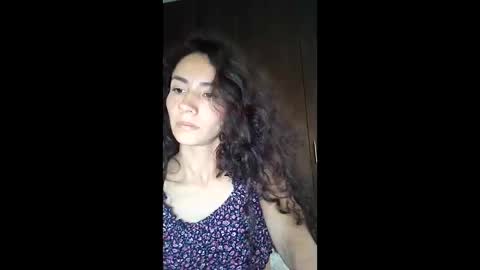 Snapshot of sofia_resiliente chatting on 12/04/25, 10:29 SOFIA online show from 12/04/25, 10:29