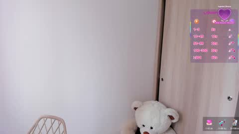 sofia_rivers_ online show from 04/13/26, 05:40