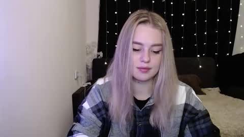 sofia_rosemary online show from 12/04/24, 11:41