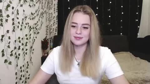 sofia_rosemary online show from 01/09/25, 12:30