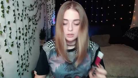 sofia_rosemary online show from 09/17/25, 01:13