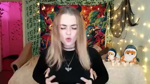 sofia_rosemary online show from 11/27/25, 12:51