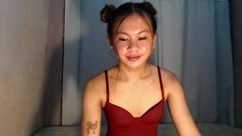 sofia_sweetheart18 online show from 05/15/26, 10:50