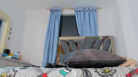 Snapshot of sofia_swett_03 chatting on 02/09/25, 09:47 laura online show from 02/09/25, 09:47