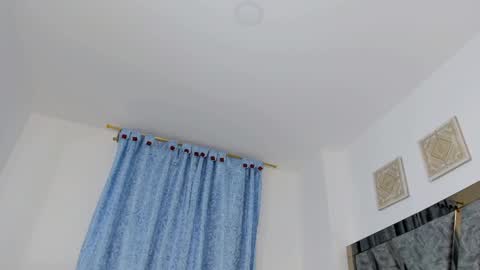 Snapshot of sofia_swett_03 chatting on 02/23/25, 06:17 laura online show from 02/23/25, 06:17