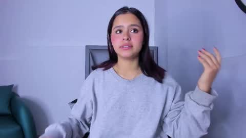 Sofa online show from 09/22/25, 12:51