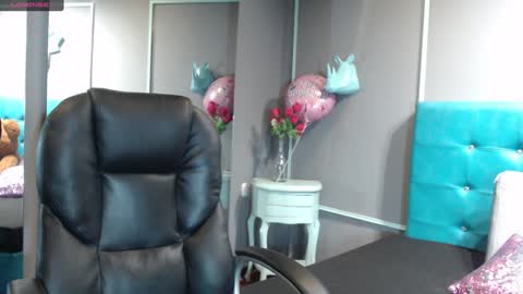 Sofa online show from 01/18/25, 11:11