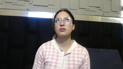 Sofa online show from 09/21/25, 11:01