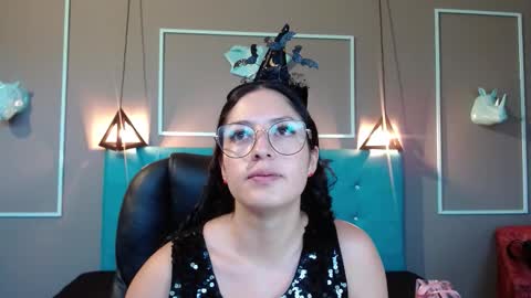 Sofa online show from 10/11/25, 11:09