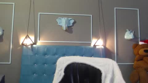 Sofa online show from 11/22/25, 11:09