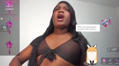 Snapshot of sofiabrouw chatting on 12/18/24, 03:26 Sofia online show from 12/18/24, 03:26