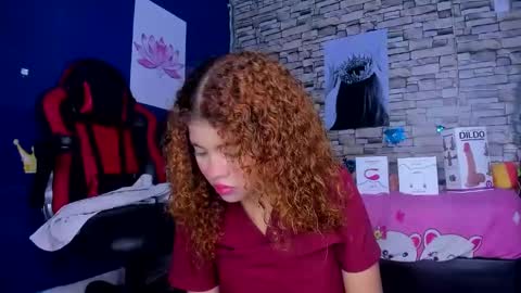 sofiacastillo01 online show from 01/27/25, 12:37