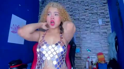 sofiacastillo01 online show from 02/23/25, 01:10