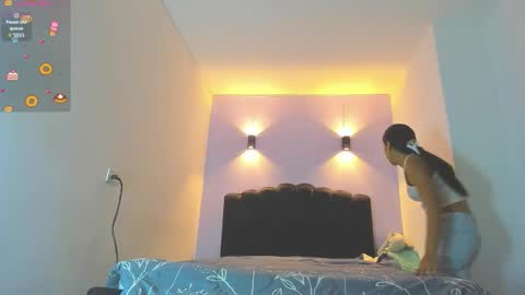 Sofia online show from 10/25/25, 02:19