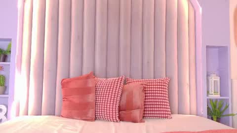 SOFIA DIAMOND  online show from 05/31/26, 11:28