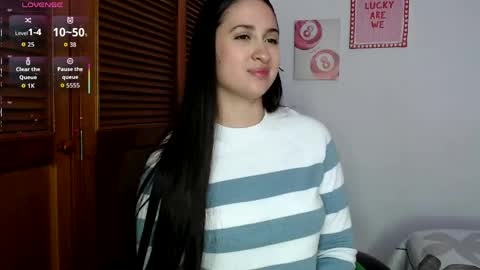 sofiaduque_26 online show from 04/18/26, 07:07