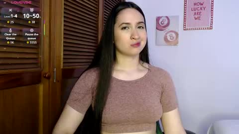 sofiaduque_26 online show from 04/29/26, 08:04