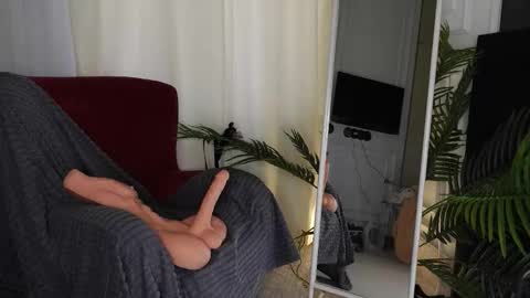 Sofia online show from 11/16/25, 09:04