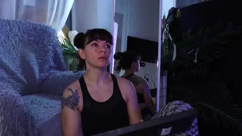 Sofia online show from 12/21/25, 05:36