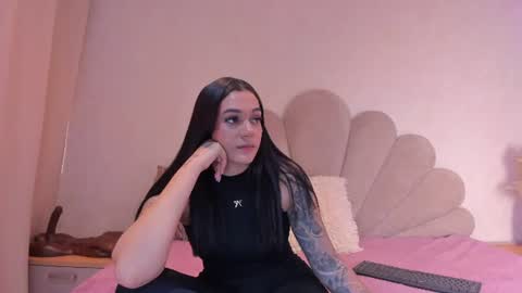 Snapshot of sofiagomez_1 chatting on 06/24/26, 07:46 SOFI online show from 06/24/26, 07:46