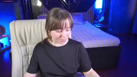 SofiaLuxuryy online show from 02/12/26, 02:12