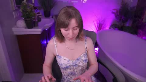 SofiaLuxuryy online show from 04/18/26, 03:16