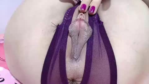 Sofiamillerrs online show from 02/11/25, 09:35