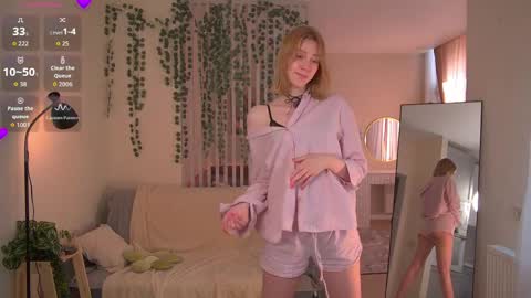 Sofia Help me overcome shynes with 100 thumbs up online show from 04/04/26, 02:10