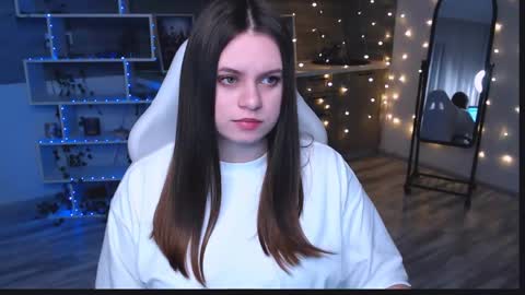 sofiarayan online show from 04/12/26, 07:41