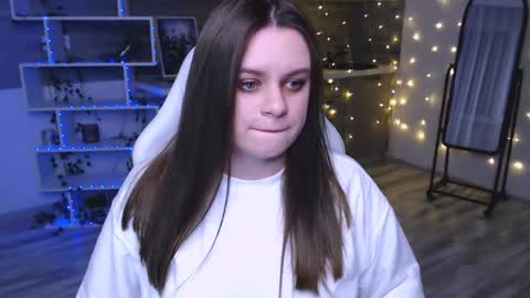 sofiarayan online show from 04/17/26, 06:44