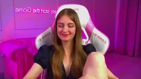 Sofia online show from 06/11/26, 12:32